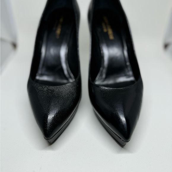 Saint Laurent Black Pebbled Leather Pumps 4" Heels gently worn , great condition - Picture 3 of 5